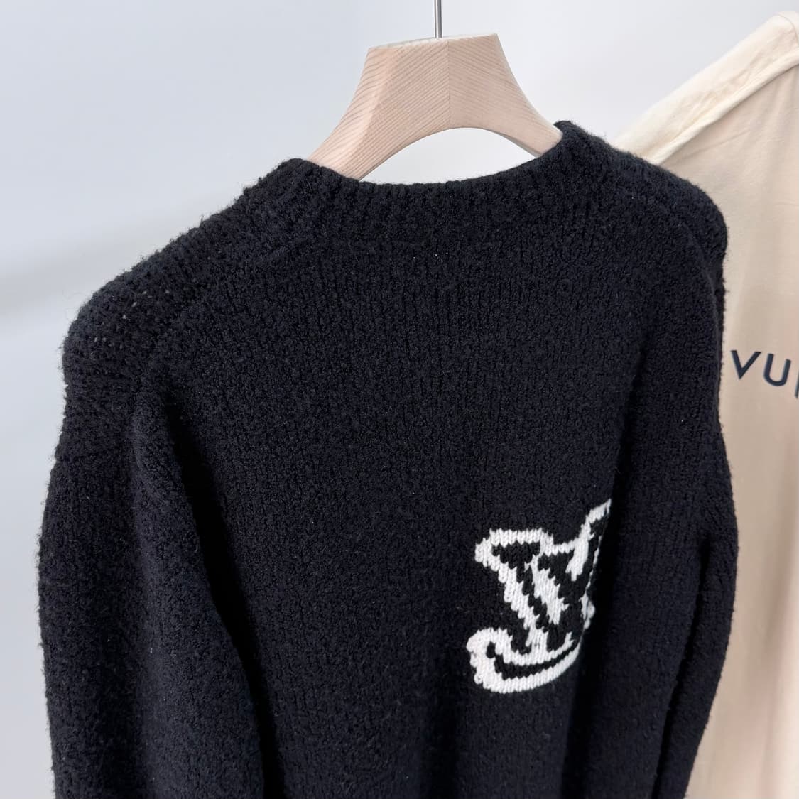 [S+급/L] 루이비통 LV 인타르시아 크루넥 니트 블랙 상품이미지6