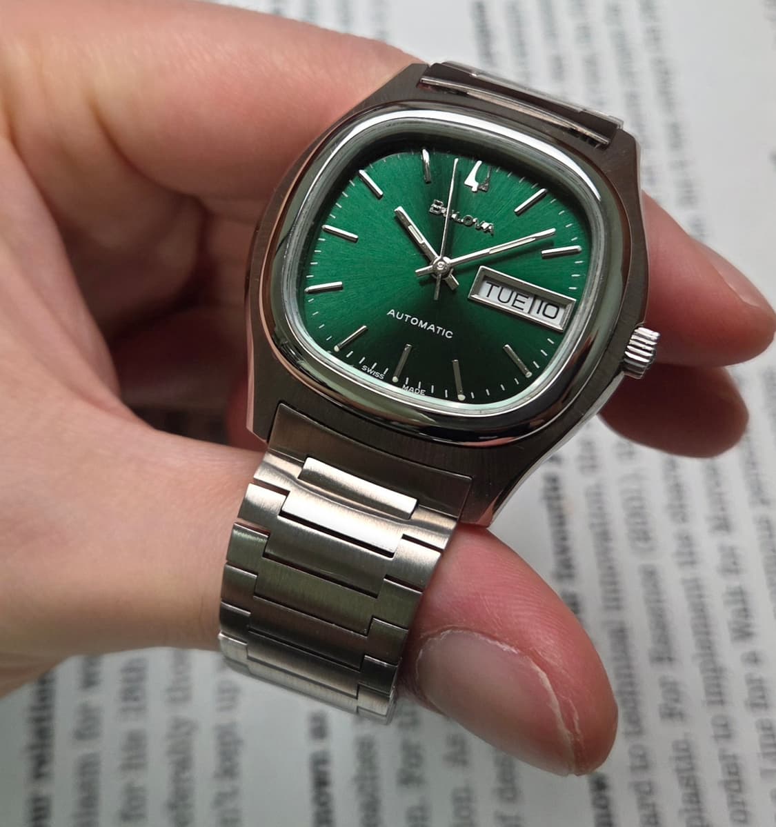 빈티지 부로바 터틀 데이데이트 올리브그린 뻐뻐시 브레이슬릿 ver. 상품이미지4