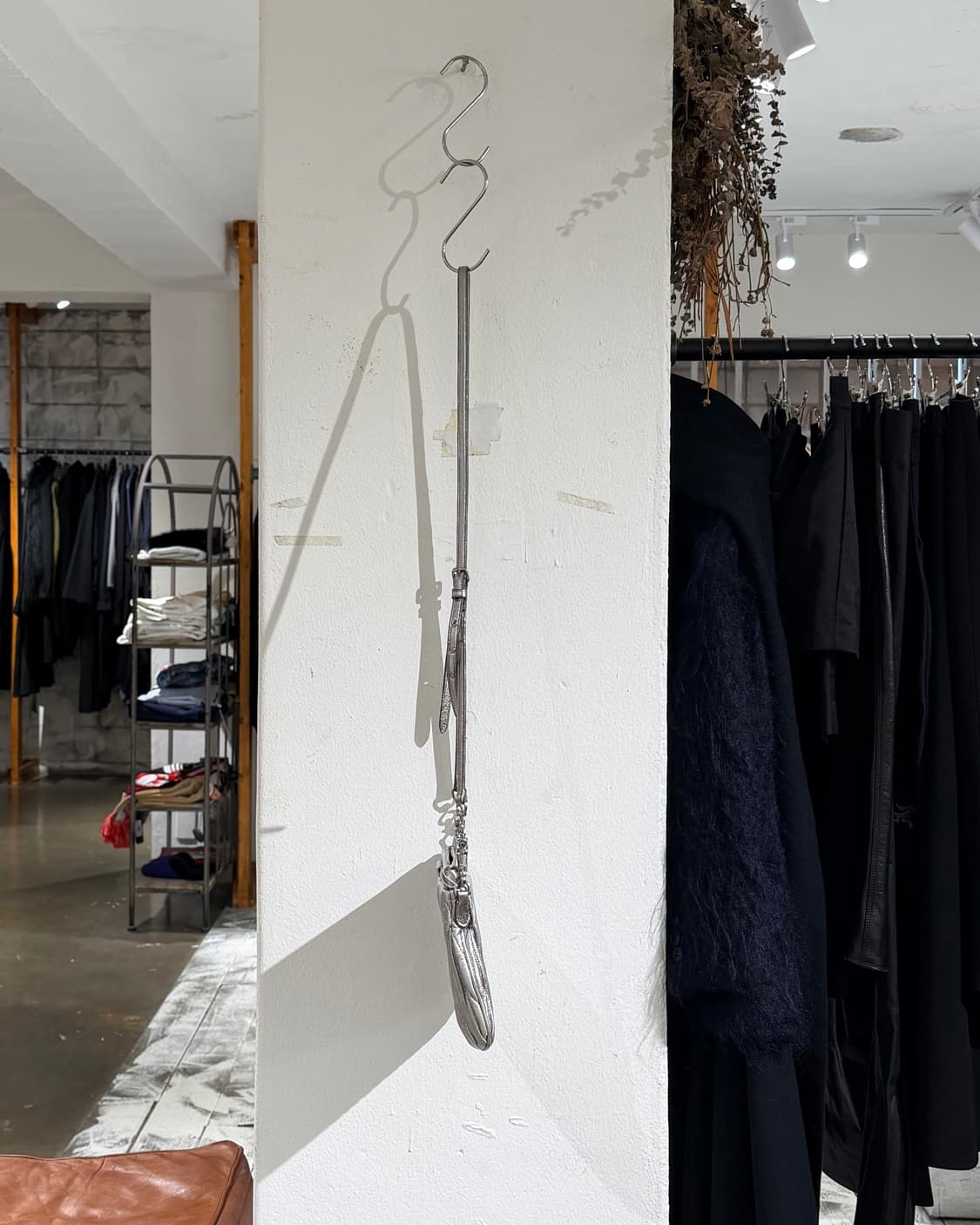 미우미우 실버 마테라쎄 클러치 상품이미지5