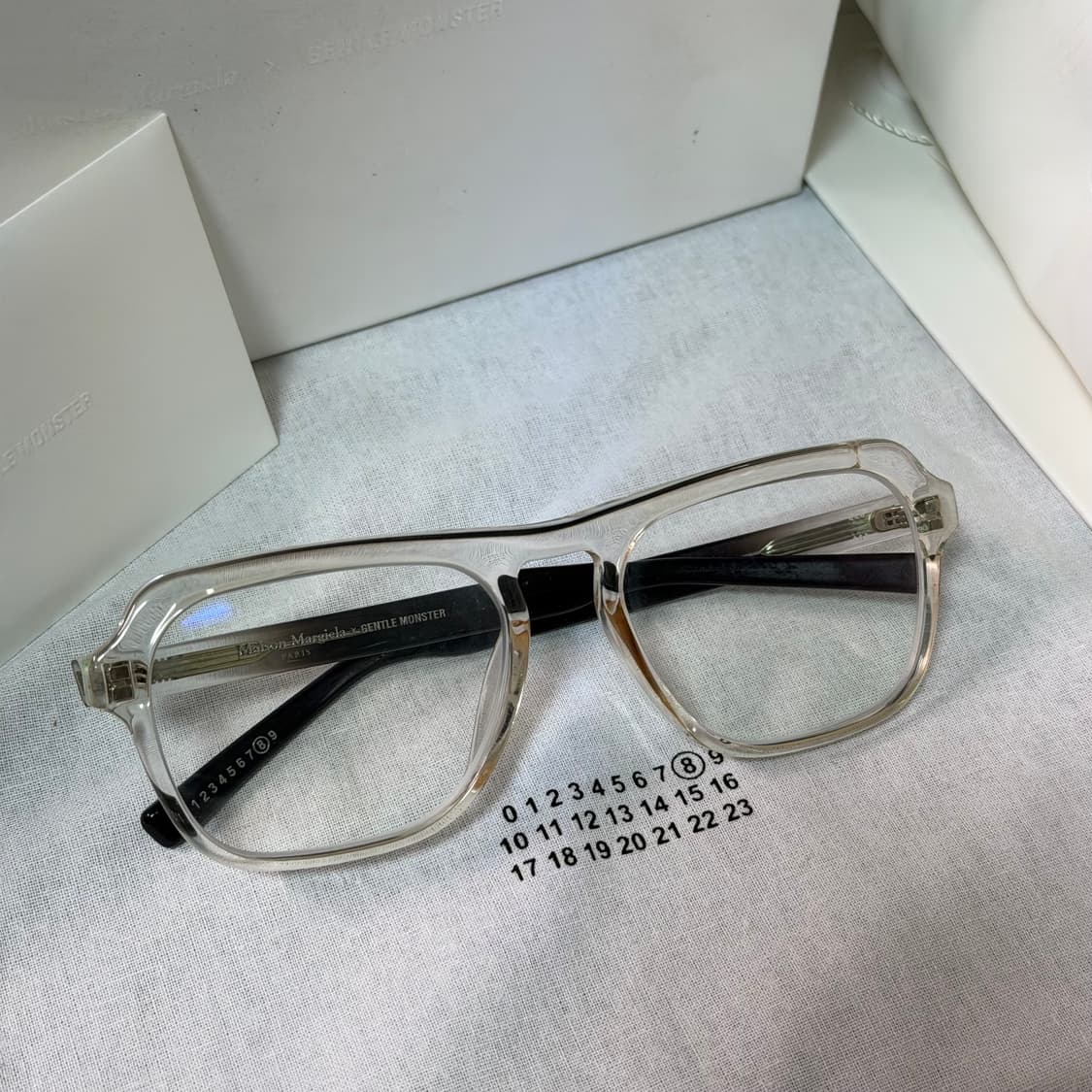 젠틀몬스터 마르지엘라 MM011 상품이미지1