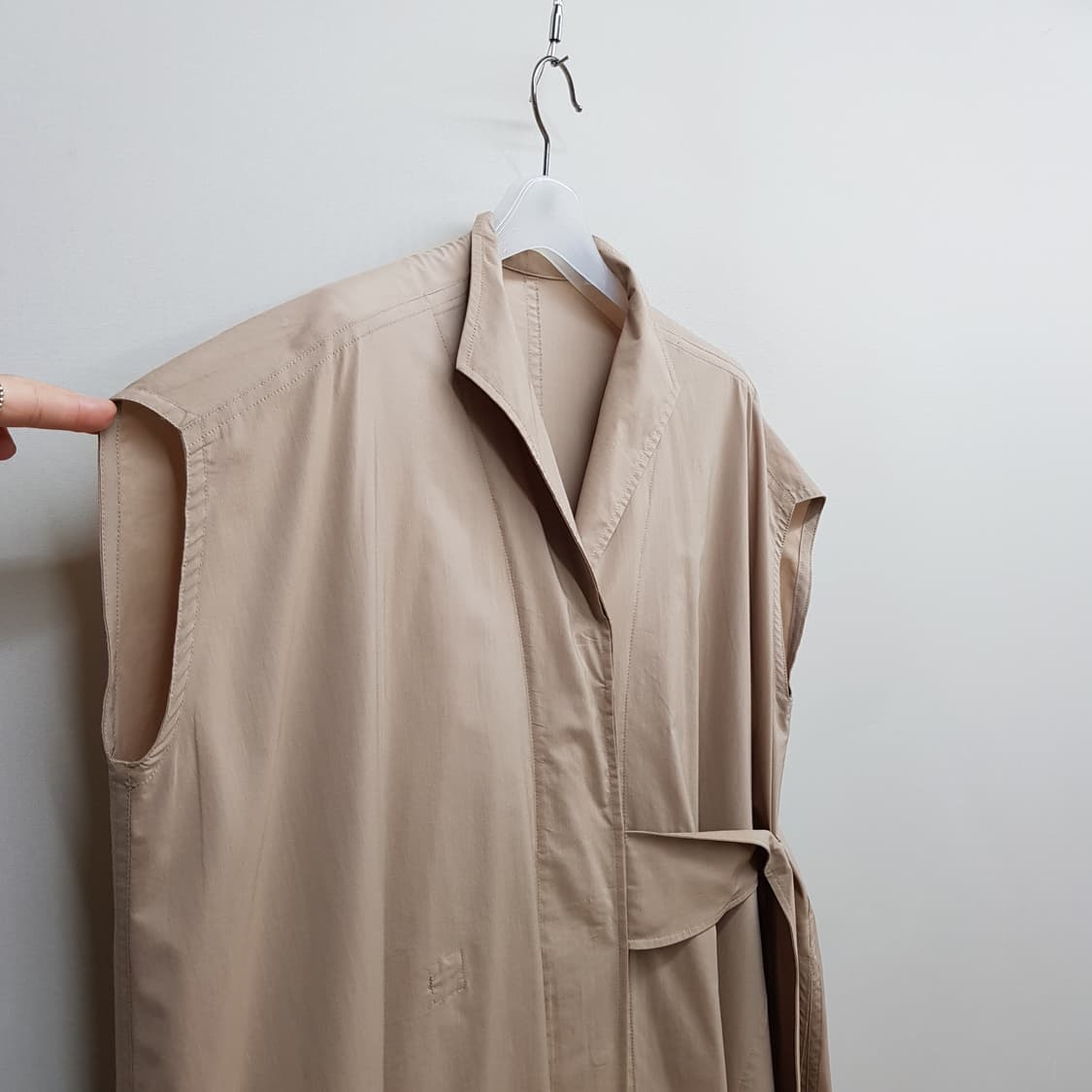 한섬 시스템 슬리브리스 랩 원피스 88-98-165사이즈 상품이미지3