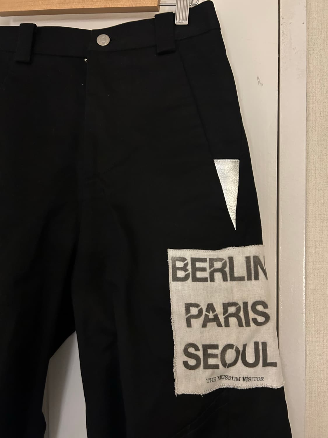 더뮤지엄비지터 베를린 팬츠 블랙 상품이미지2