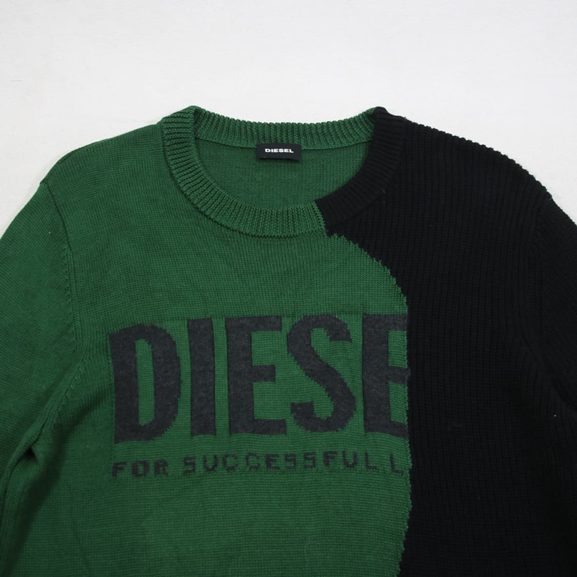 (착용컷) DIESEL 니트 (남성용 100) 상품이미지4