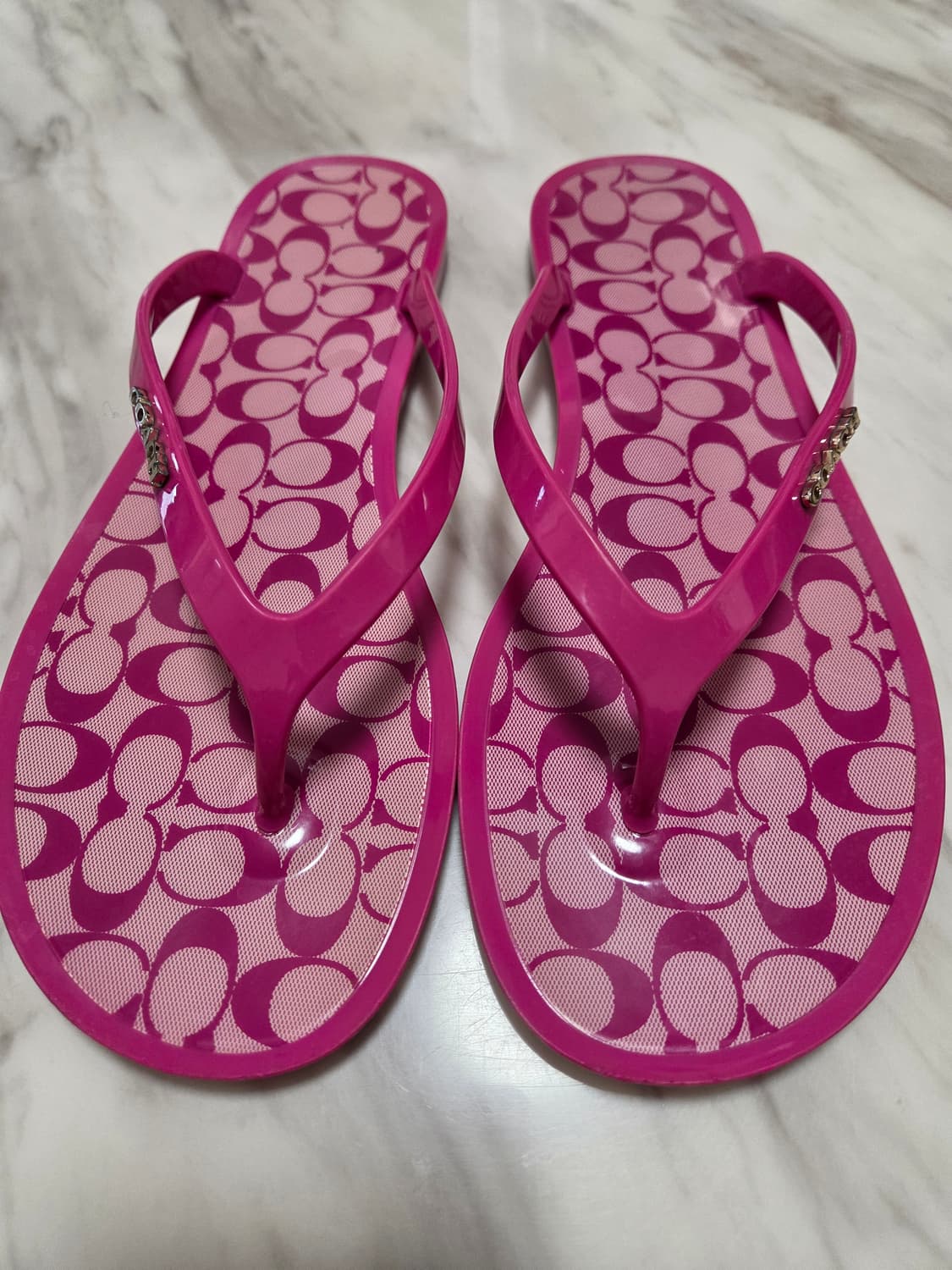 코치 시그니쳐 플립플랍 상품이미지2