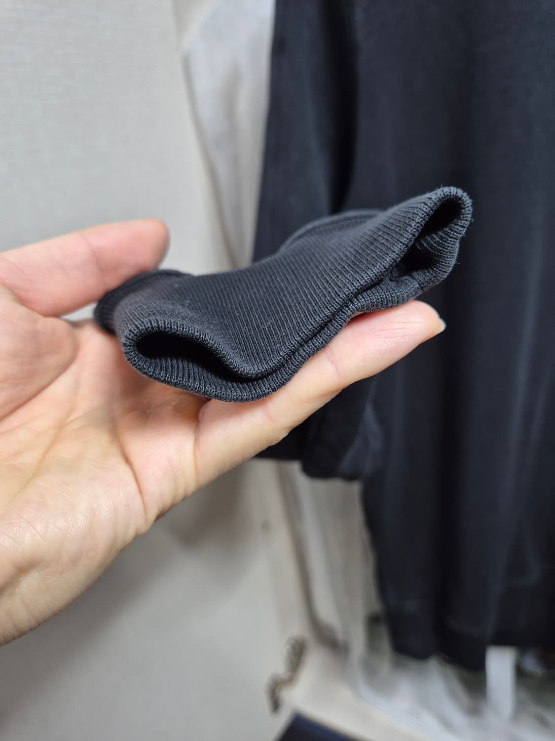 24SS스톤아일랜드 맨투맨 100-L 블랙 상품이미지4