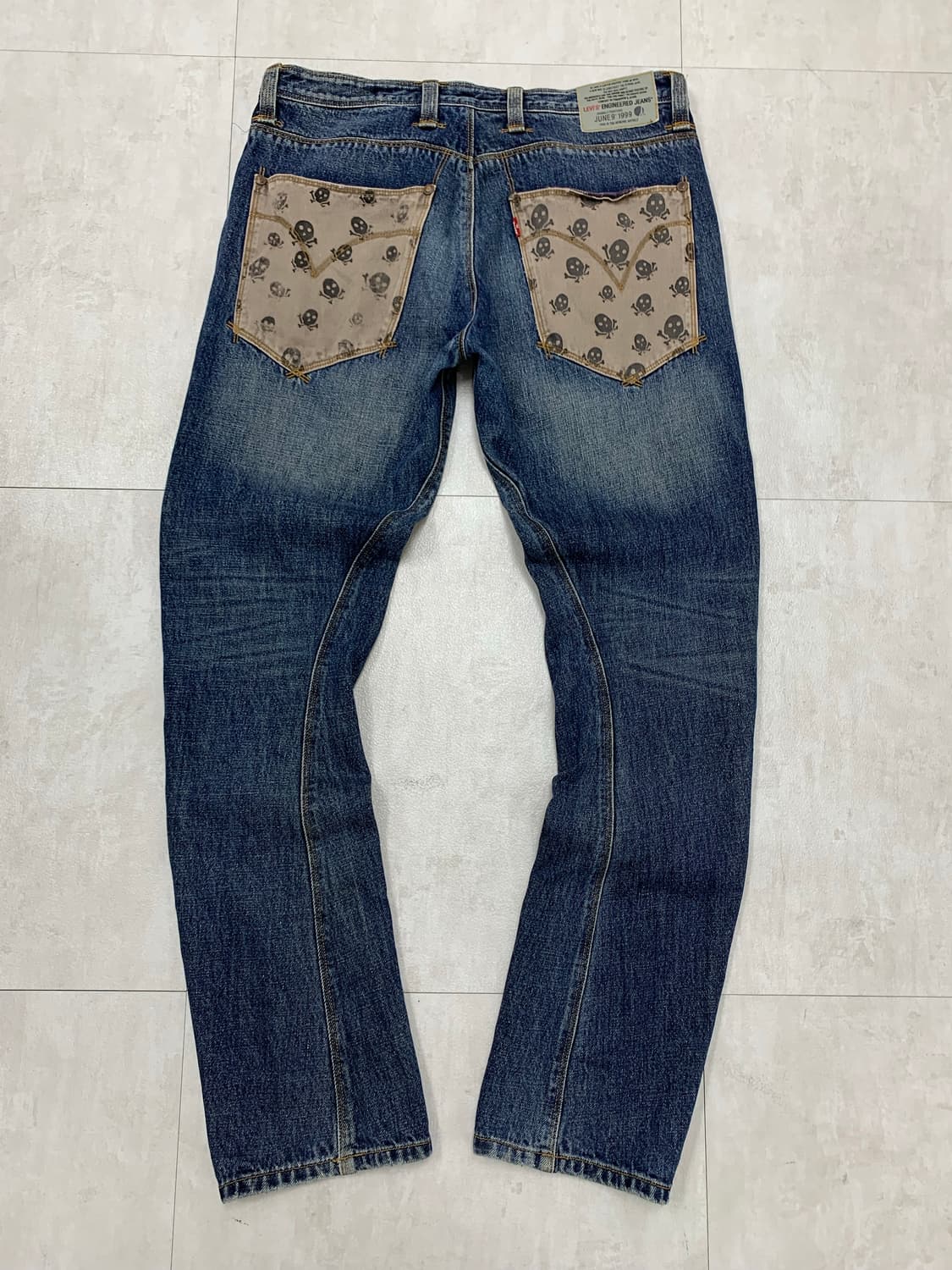 리바이스 엔지니어드 해골 패턴 포켓 데님 팬츠 #694 상품이미지1