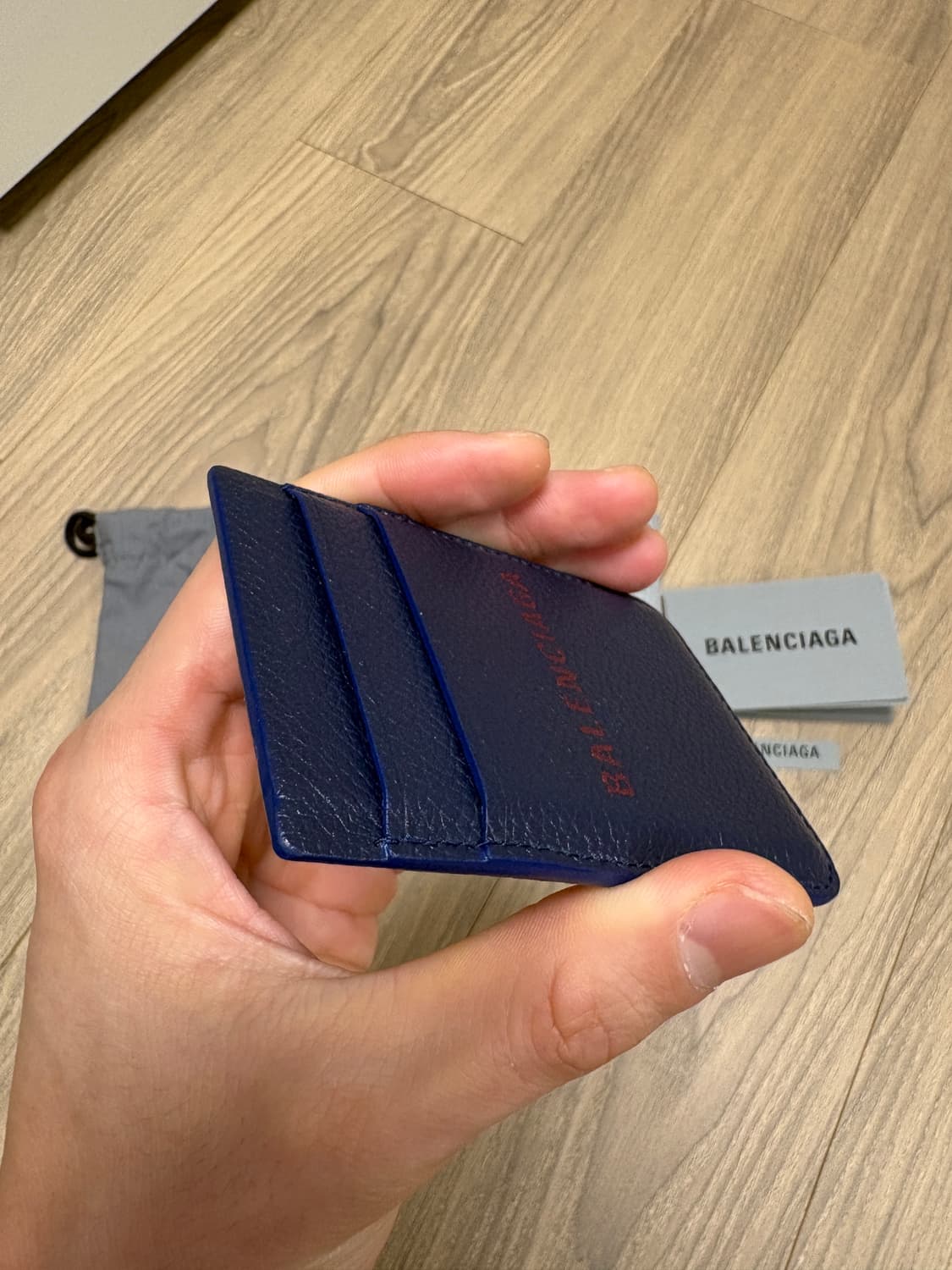 발렌시아가 맥세이프 카드지갑 상품이미지5