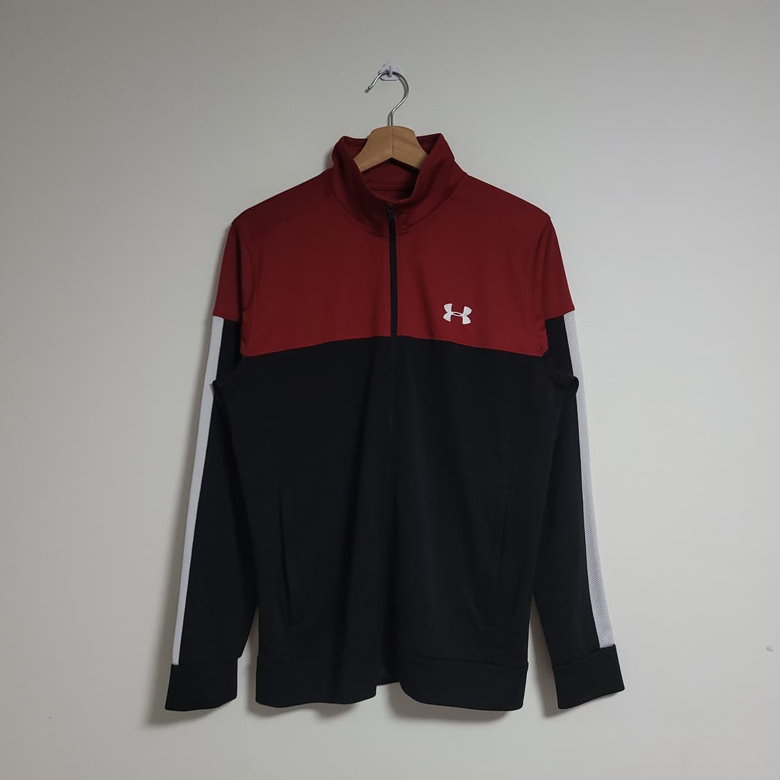 (L) 언더아머 트랙 자켓 레드/블랙 져지 집업 상품이미지1