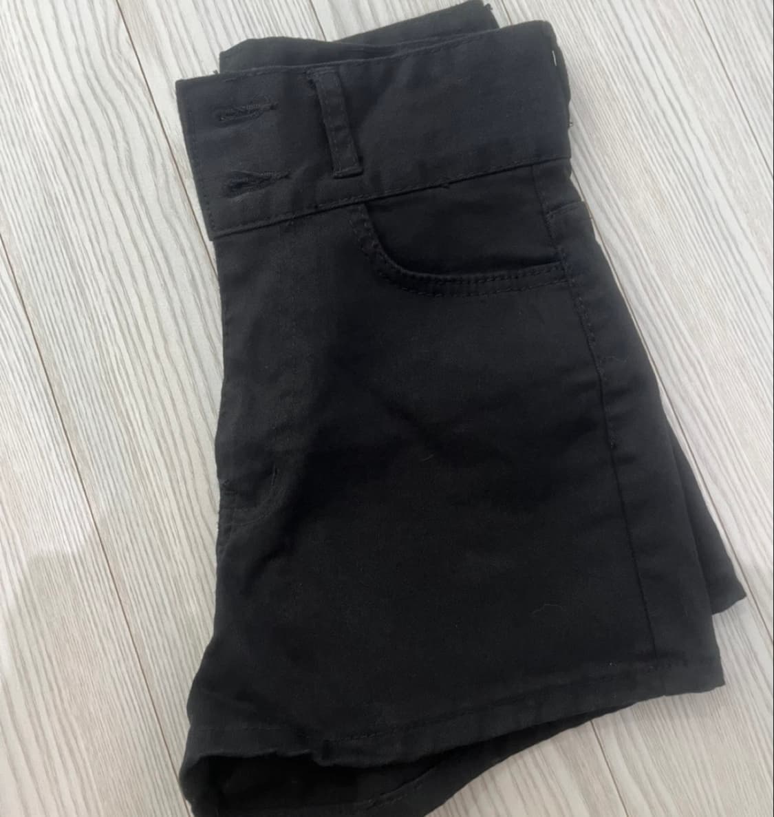 투버튼 검정 반바지 슬림핏 S 착샷 있음 상품이미지2