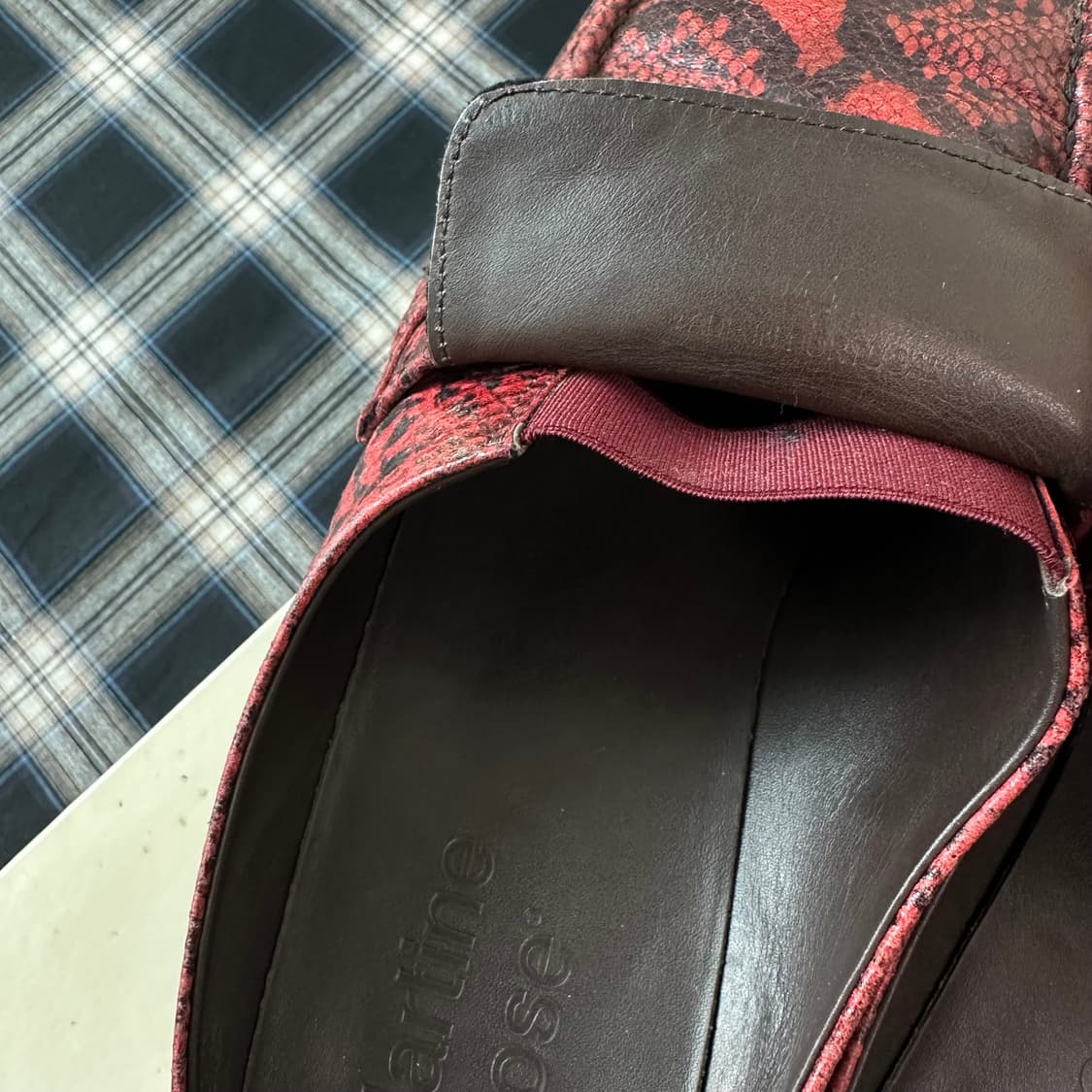 마틴로즈 레드 스네이크 스킨 체인 슬리퍼 뮬 상품이미지8