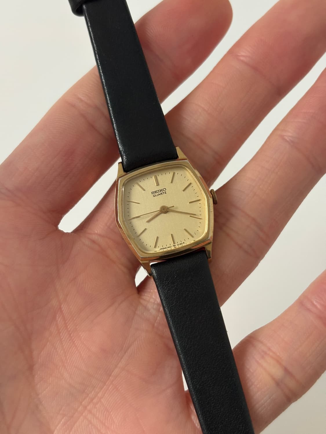 세이코 1980년대 빈티지 시계 헥사곤 골드 쿼츠 여성 상품이미지1