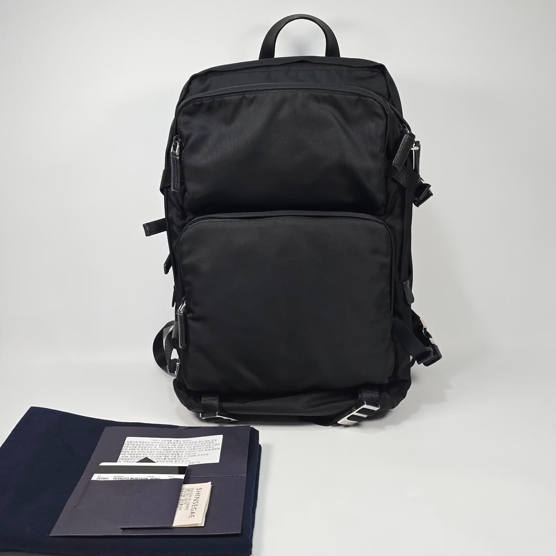 프라다 삼각로고 멀티포켓 백팩 상품이미지1