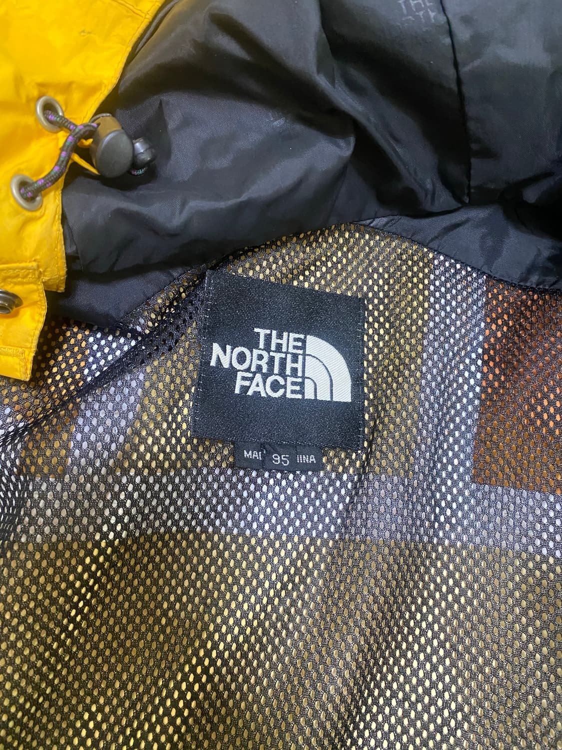 90s 노스페이스 바람막이 판매합니다. 상품이미지4