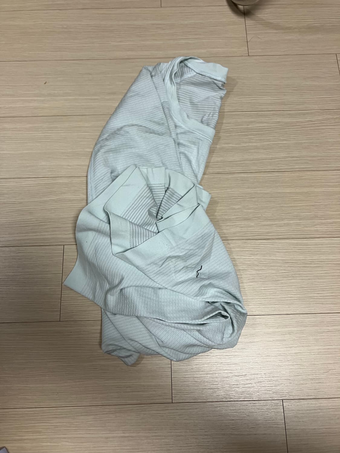 룰루레몬 메탈벤트 숏슬리브 연두 l 상품이미지5