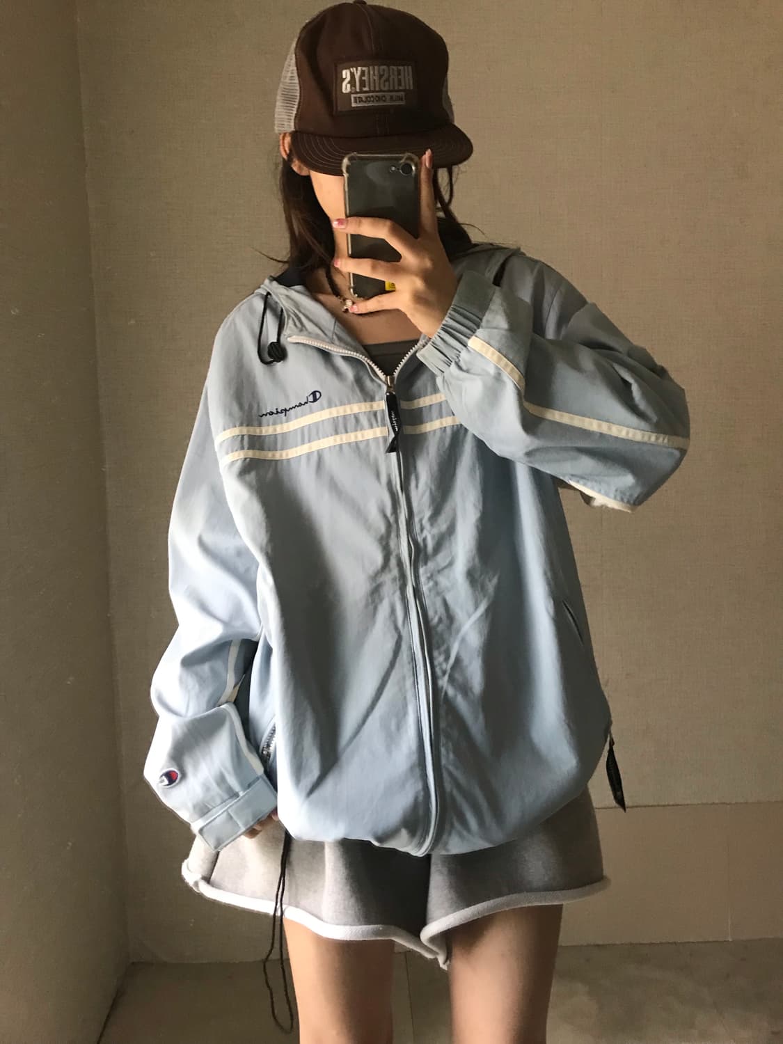 챔피온 연하늘 오버핏 바람막이 상품이미지1