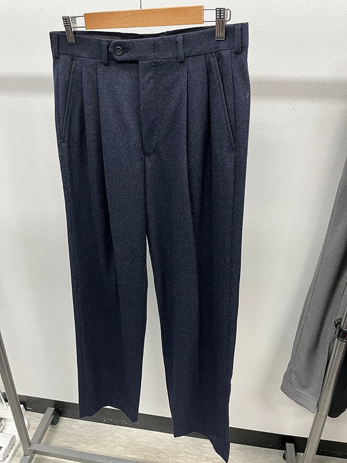 31) 버버리 클래식 울 슬랙스  상품이미지1