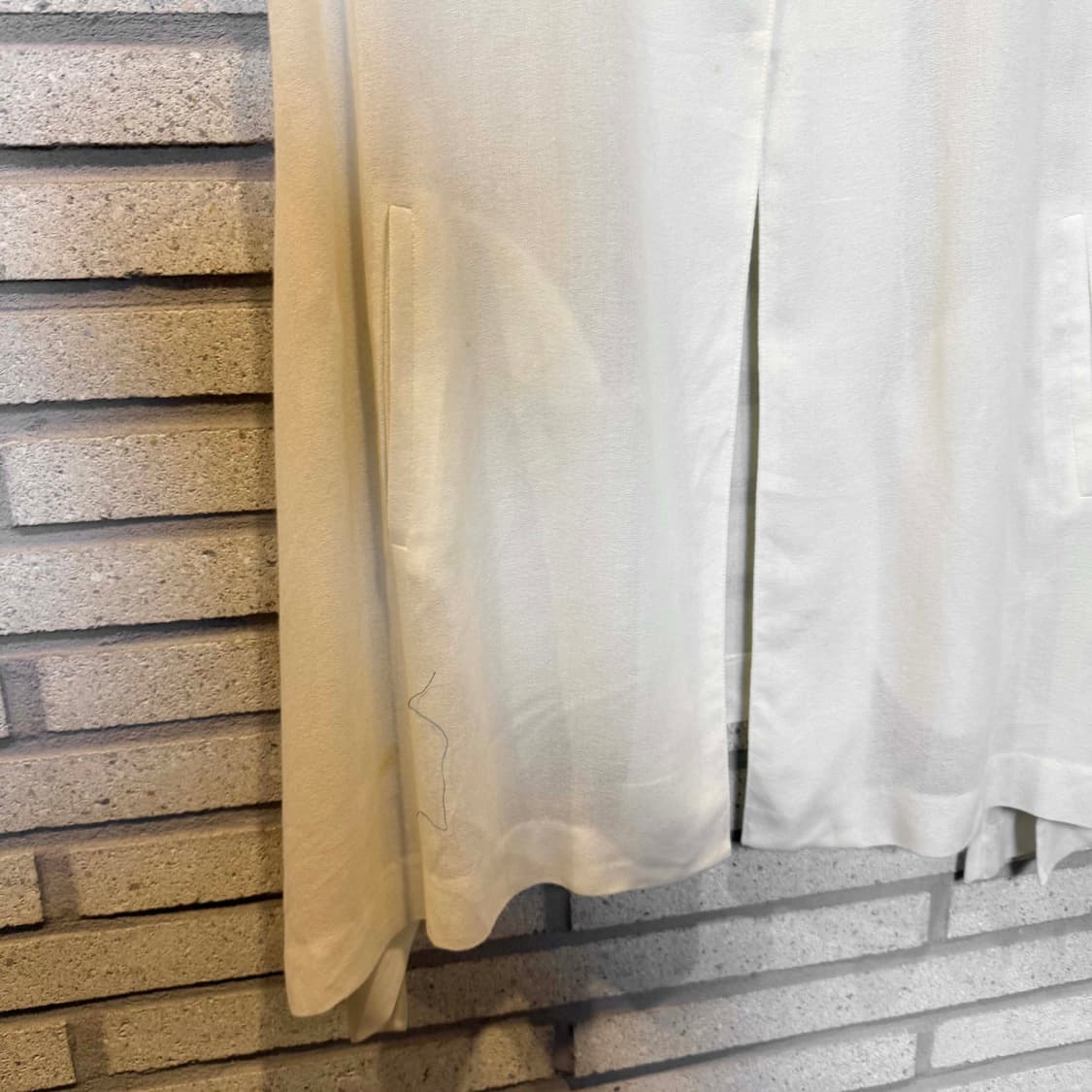 란셀 반팔 롱 시스루 가디건 원버튼 디테일 아이보리 상품이미지5