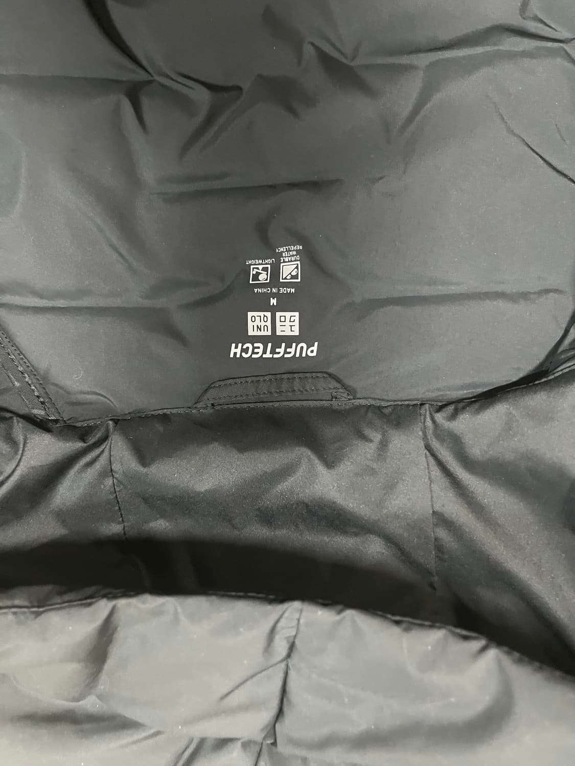 유니클로 퍼프테크 파카 블랙 상품이미지3