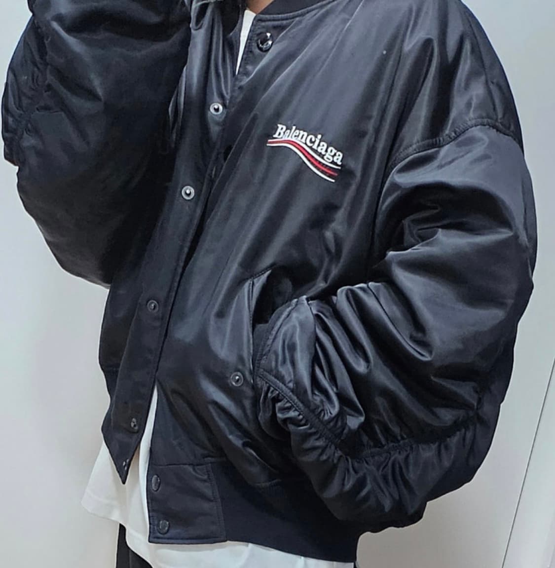 [M사이즈] 발렌시아가 폴리티컬 바시티 자켓  상품이미지3