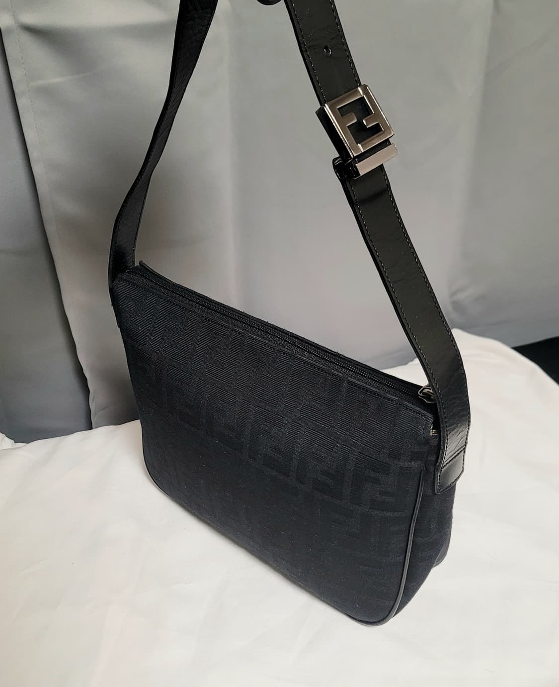 정품 펜디 가방 토트백,숄더백2way(디올샤넬보테가루이비통구찌셀린느생로랑 상품이미지2