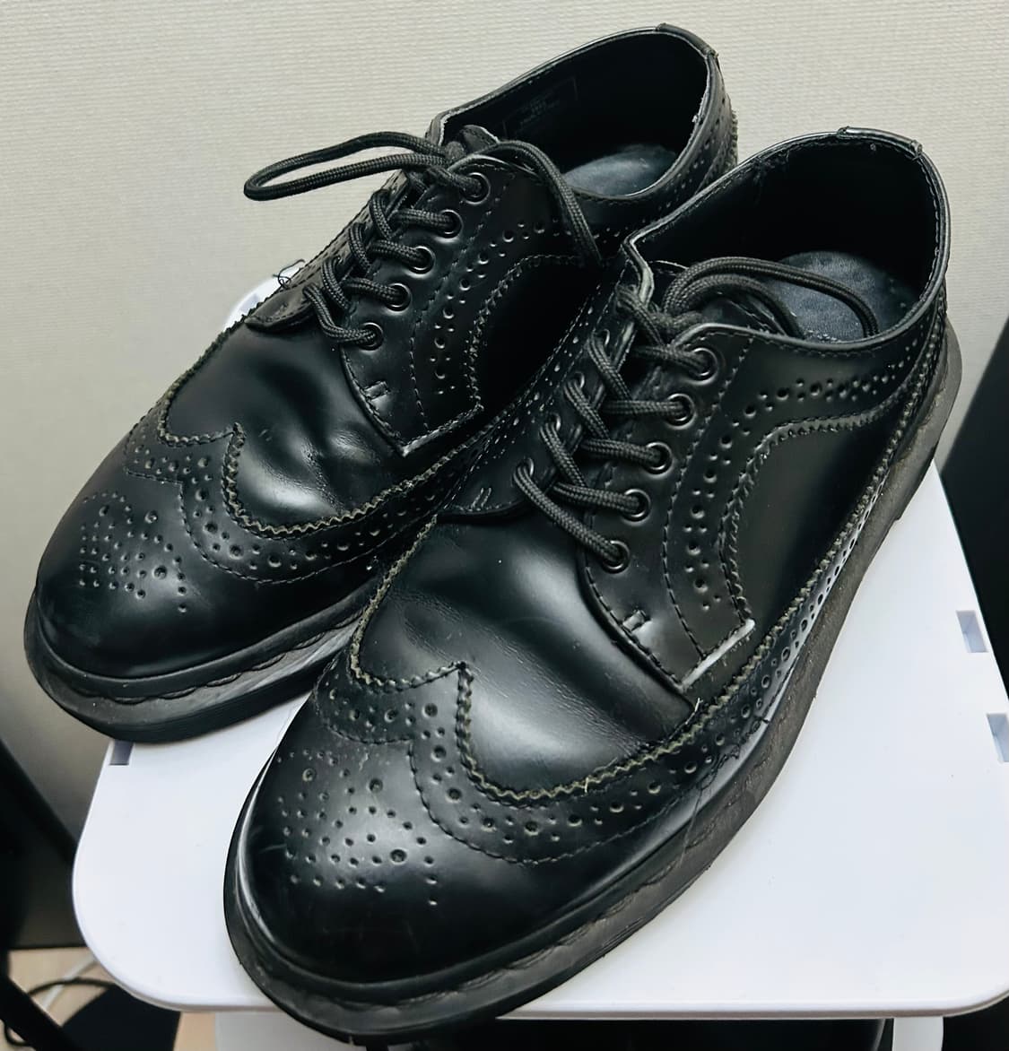 닥터마틴 3989 윙팁 로퍼 블랙 상품이미지1