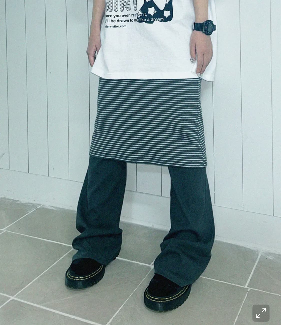 원더비지터 Stripe Skirt pants Charcoal grey 상품이미지1