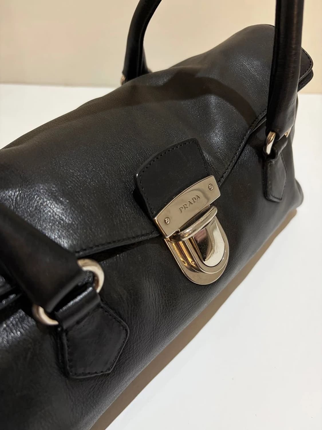 프라다 PRADA 00's Y2K 메탈 버클 바게트 숄더백 Q1567 상품이미지4