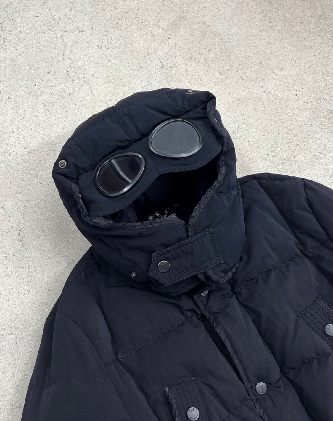 CP컴퍼니 구스다운 고글 패딩 자켓 상품이미지2
