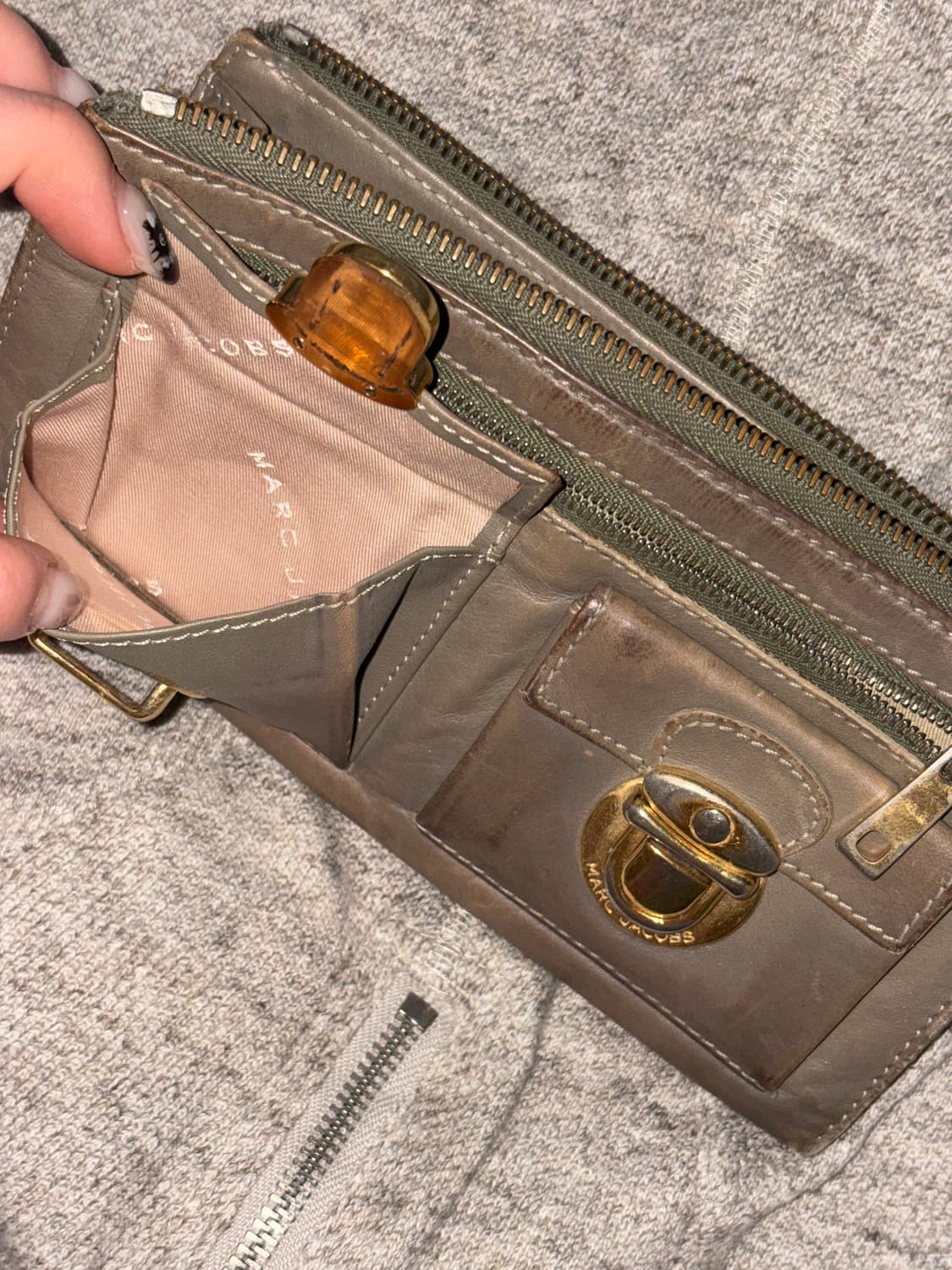 00s 마크제이콥스 y2k 클러치 투포켓 가죽 장지갑 상품이미지4