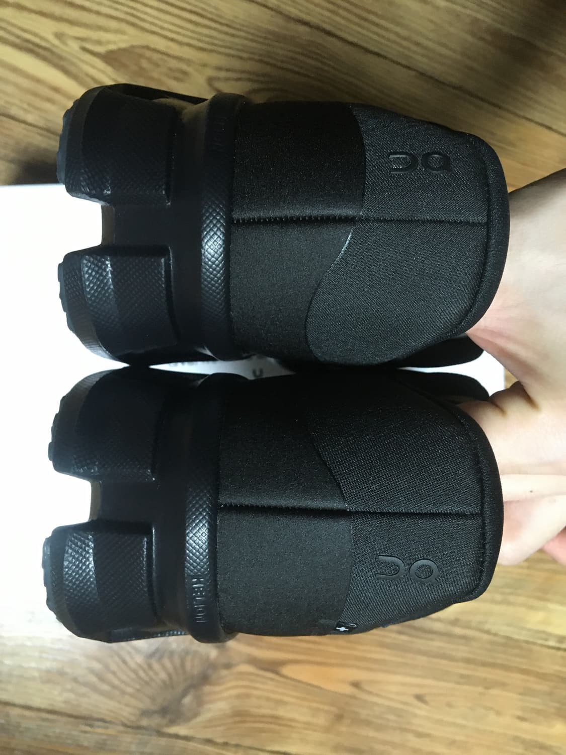 (280)온러닝 파프 클라우드몬스터 하이퍼 블랙 판매합니다 상품이미지3