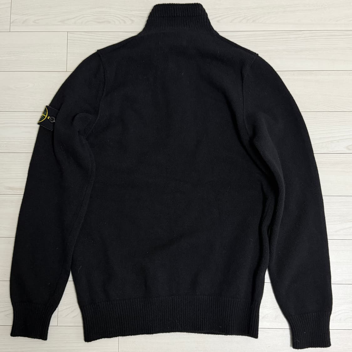 스톤아일랜드 하이 넥 하프 버튼 램스울 니트 블랙 M 상품이미지2