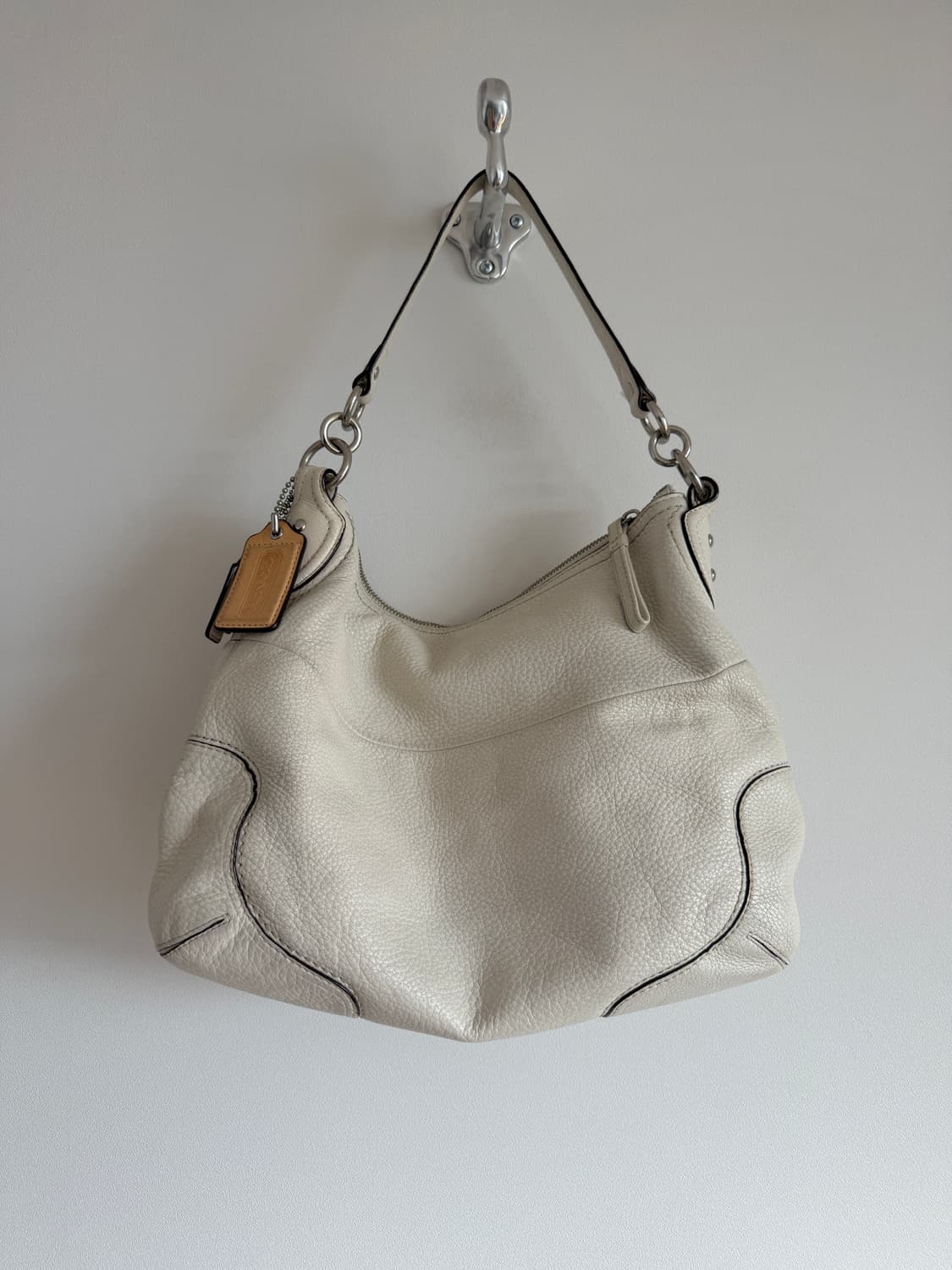 코치(COACH) 레더 숄더백 상품이미지5