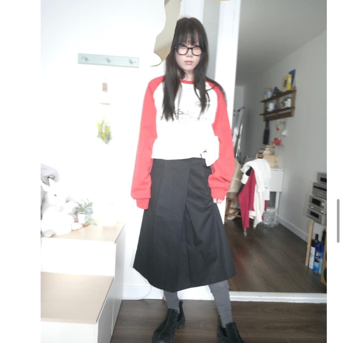 애프터먼데이 리벳 언발 플리츠 스커트 상품이미지4
