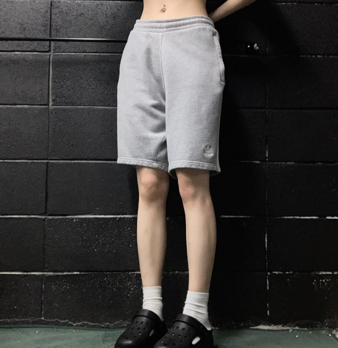 아디다스 그레이 숏팬츠 상품이미지1