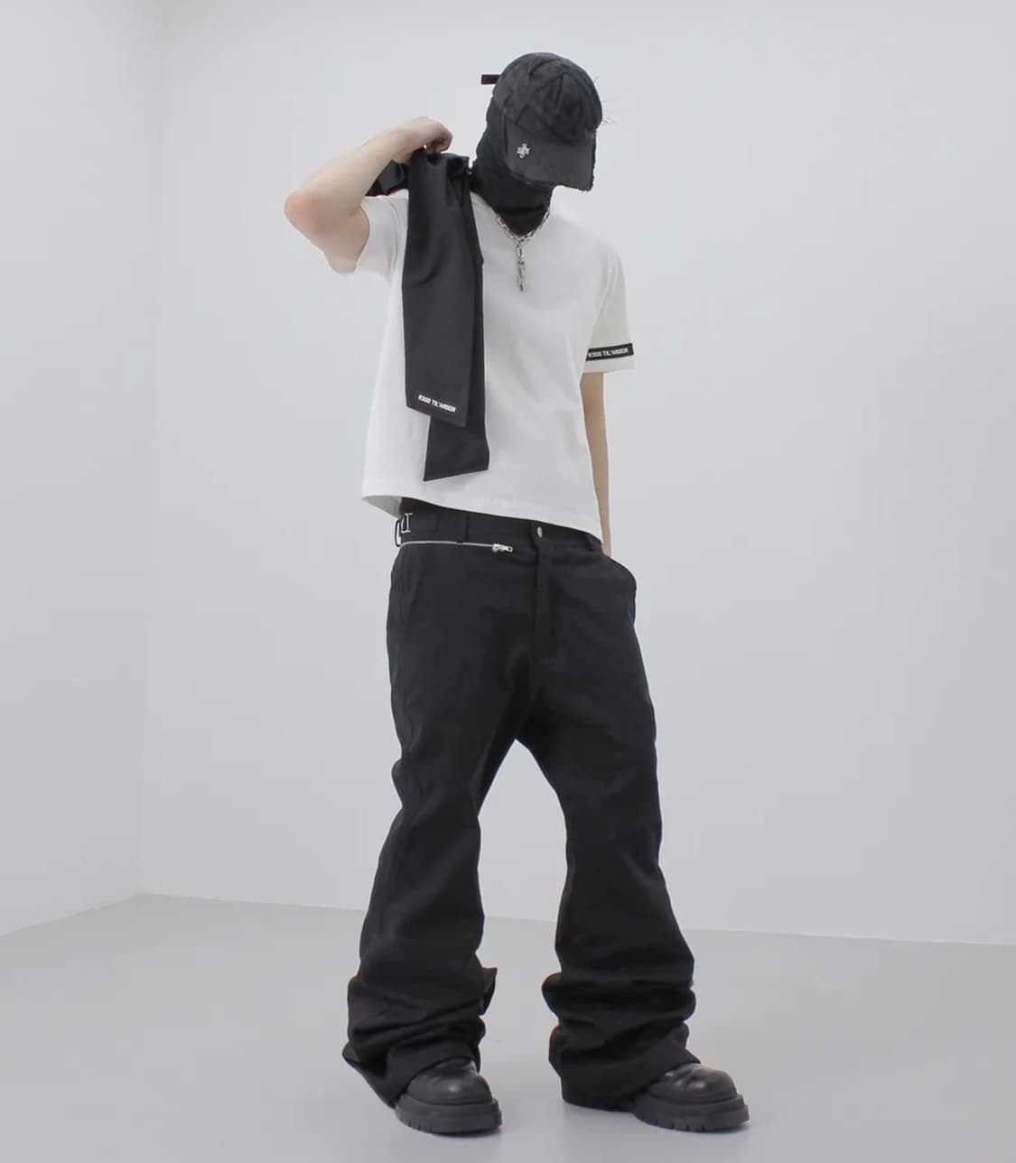 로어링라드 셔츠 지퍼 플레어 팬츠 블랙 M size 상품이미지4