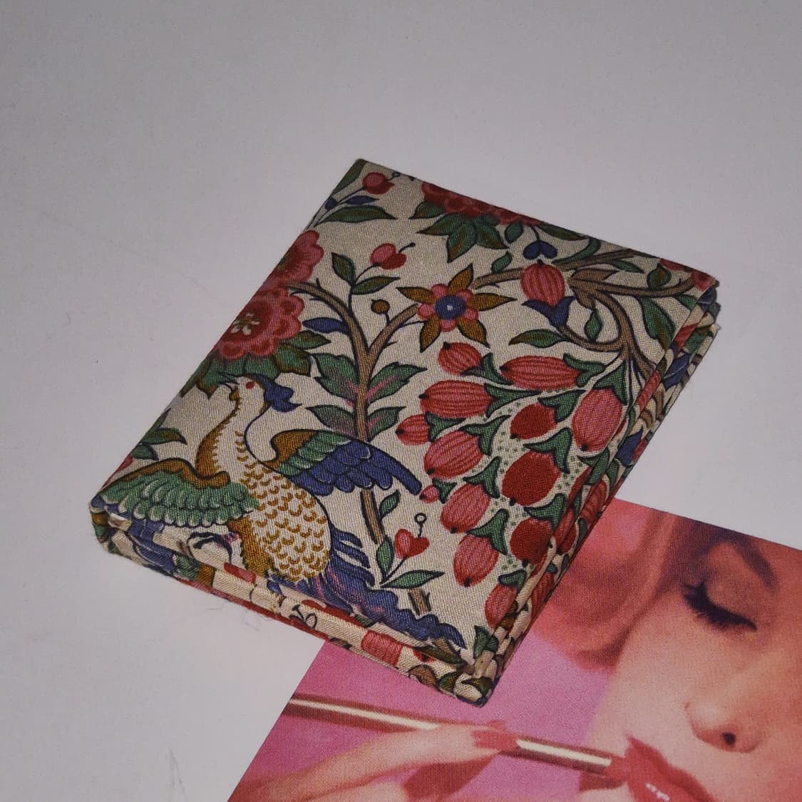 70s 영국 리버티 핸드 플로랄 패브릭 북 액자 상품이미지5