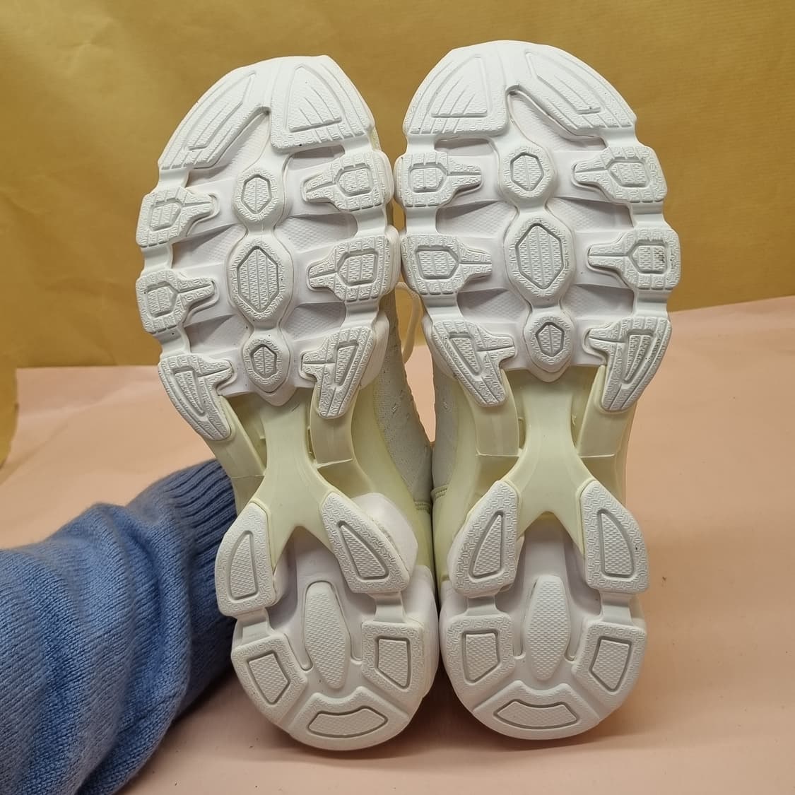 벨럽 티밥트 런닝화 255-260 상품이미지3