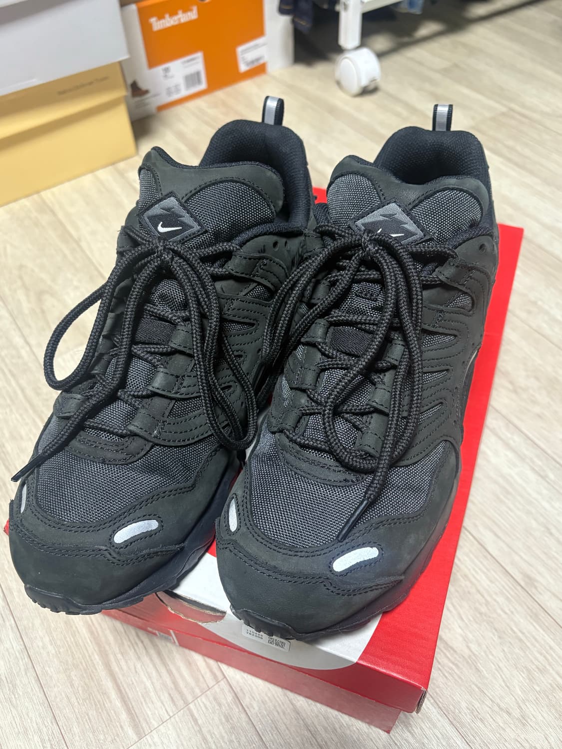 나이키 에어테라 휴마라 285 상품이미지1