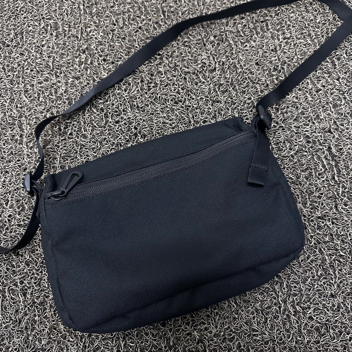 NIKE 나이키 미니 메신저백 크로스백 가방 블랙 상품이미지6