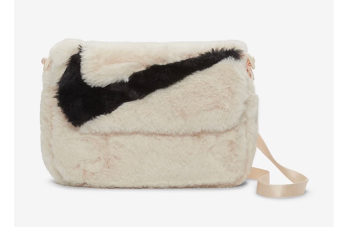 나이키 푸츄라 크로스백 상품이미지1