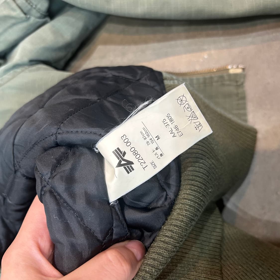 알파인더스트리 후드 크롭점퍼 상품이미지4