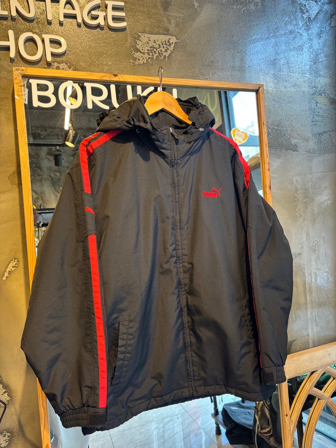 푸마 블랙 누빔 바람막이 M 상품이미지1
