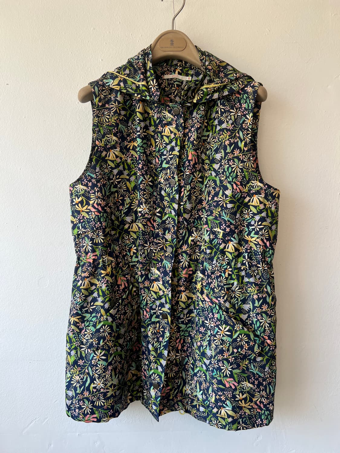 오일릴리 여성 네이비플라워 바람막이조끼 후드조끼  상품이미지2