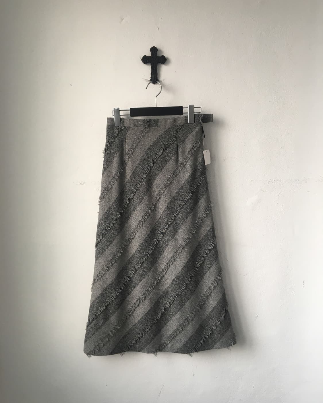 Fringe line point long skirt 상품이미지1