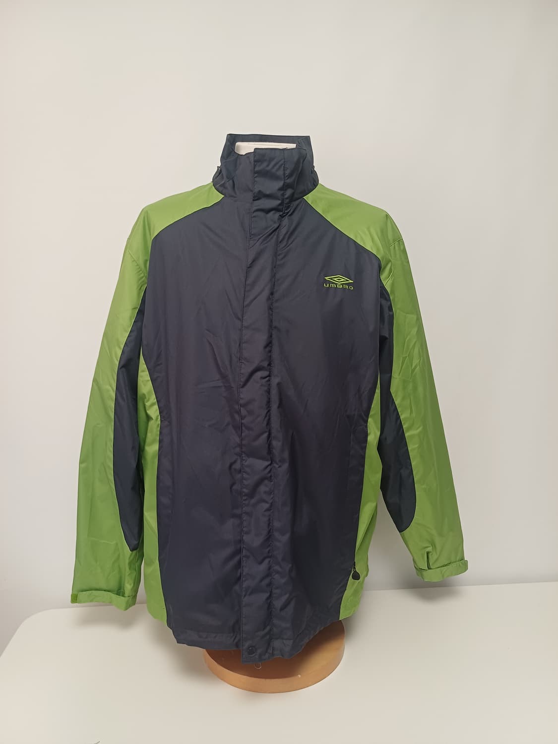 [희귀/Y2K] 엄브로 오버핏 라임 포인트 웜업 재킷 (100) 상품이미지1