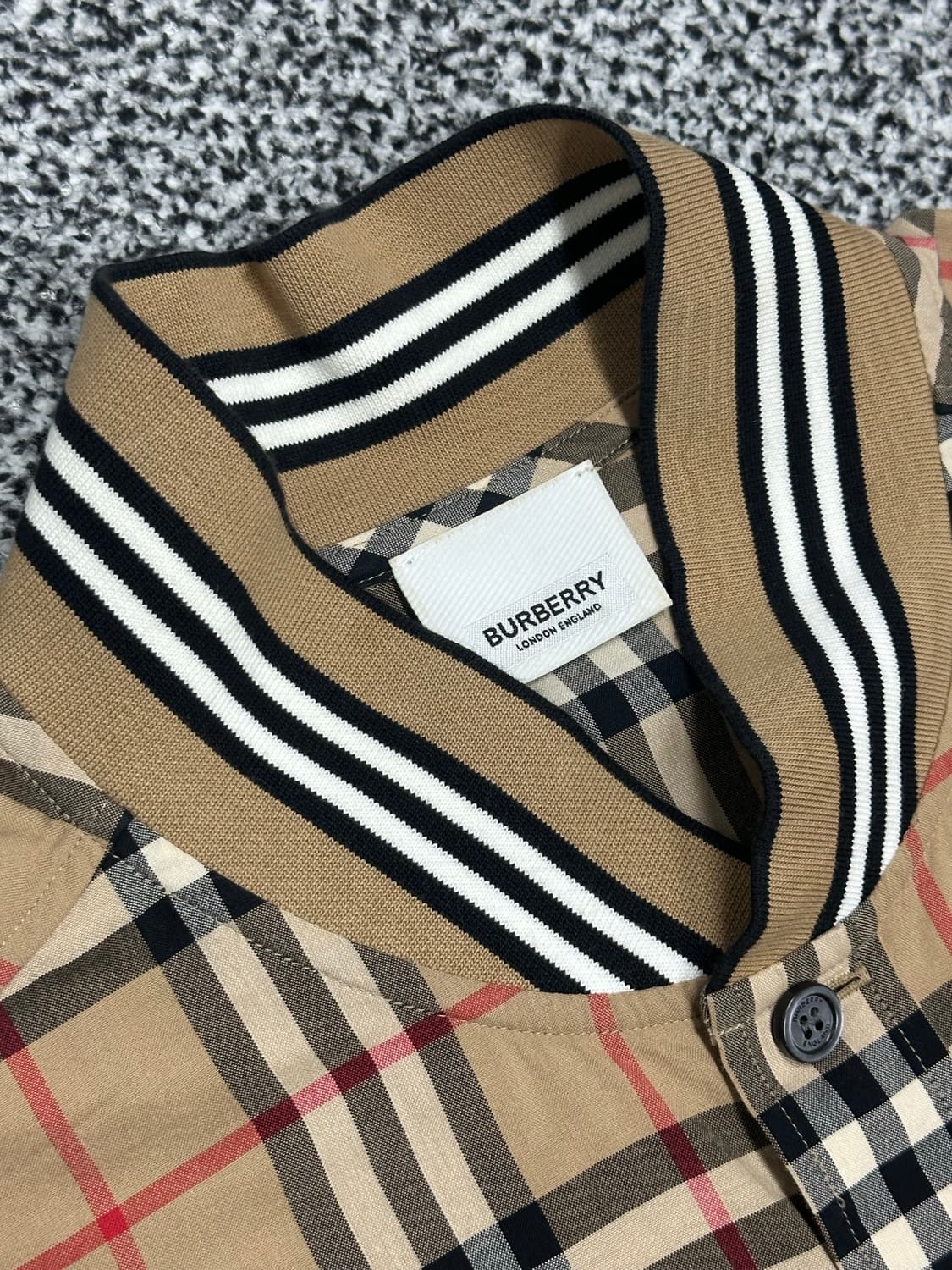 버버리 최신형 시그니처 패턴 셔츠 상품이미지3
