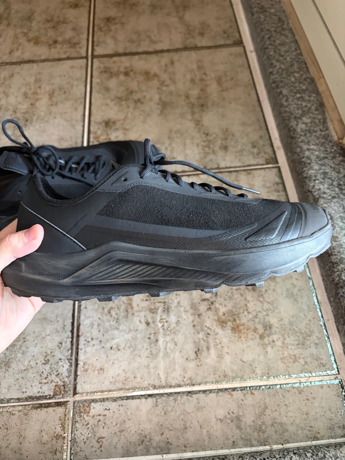 (270) 해칭룸 데상트 Z02 트레일 러닝 슈즈 블랙 상품이미지4