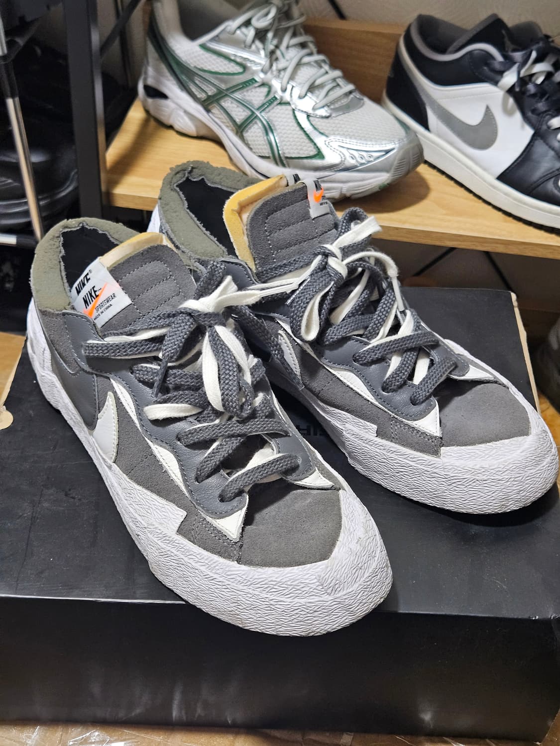 280 나이키 x 사카이 블레이저 로우 아이언 그레이 상품이미지1