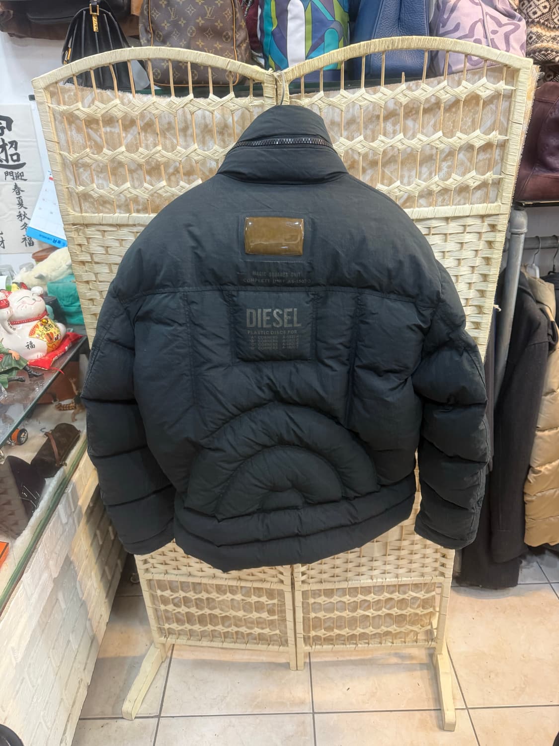 100 정품 디젤 피그먼트테커니클 푸퍼 패딩 팝니다 상품이미지6