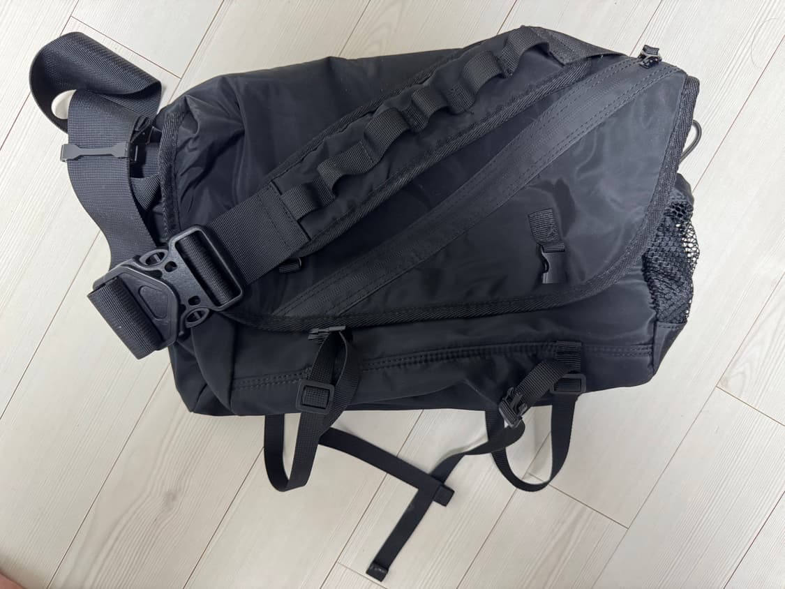 남성 나일론 크로스백 블랙 상품이미지1